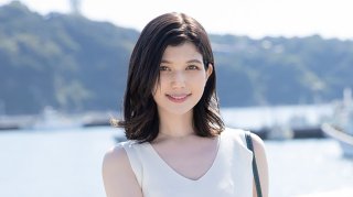 Lauren Arisa | Celebrity Club Mai Wife